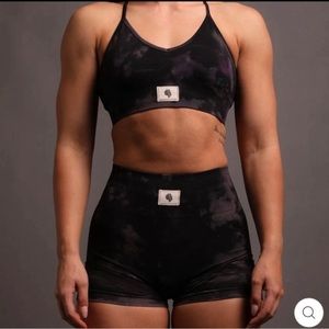 Darc SPORT BIG PURPLE NIGHT Marble Sports bra and Short Bundle Set SIZE SMALL